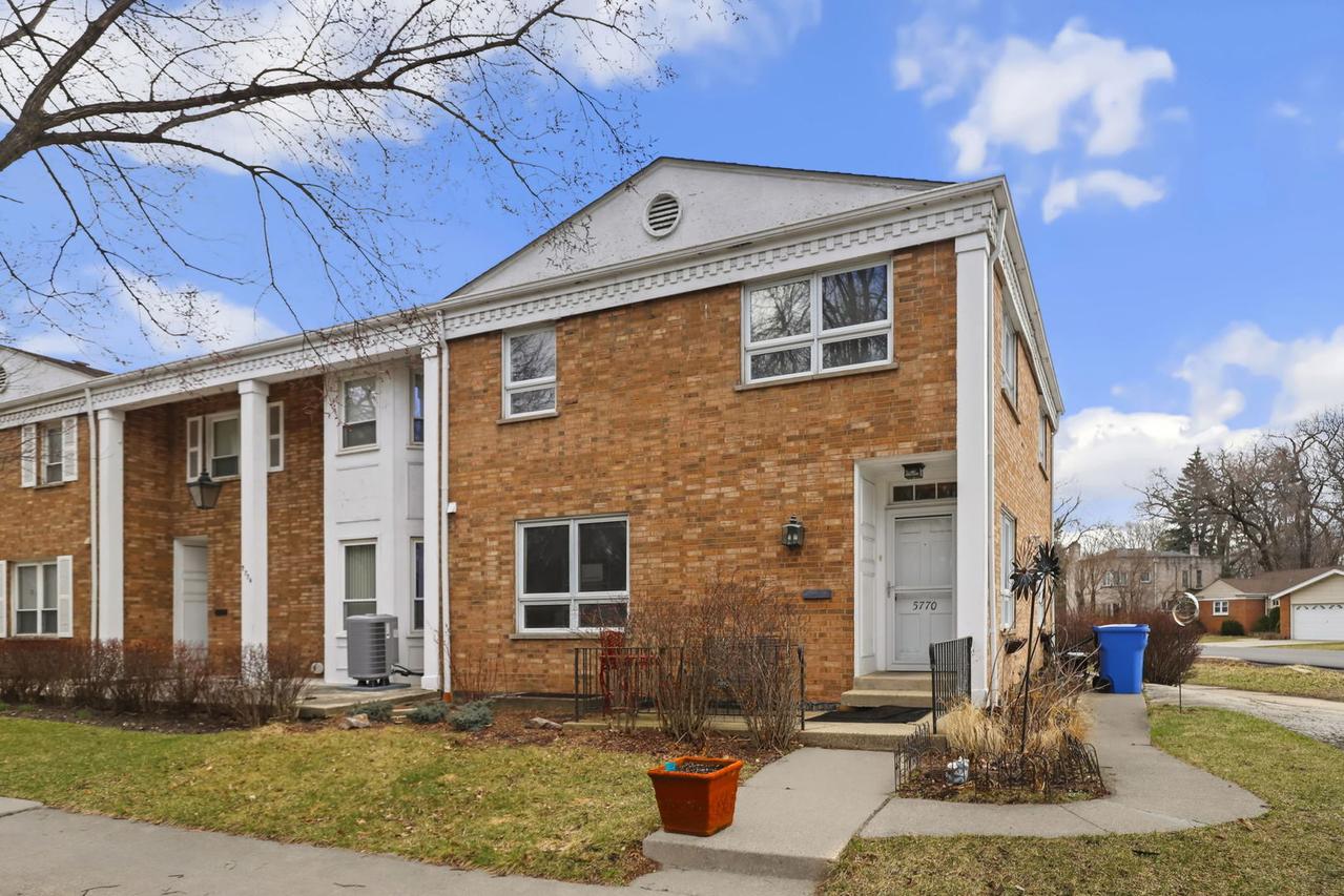 5770 N Forest Glen Ave., Chicago, IL 60646