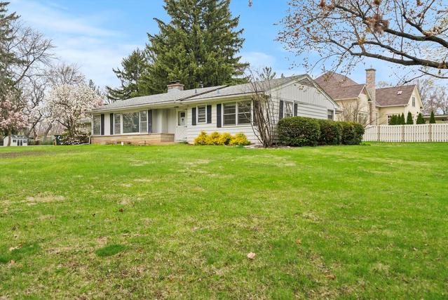 22W584 Ahlstrand Rd., Glen Ellyn, IL 60137