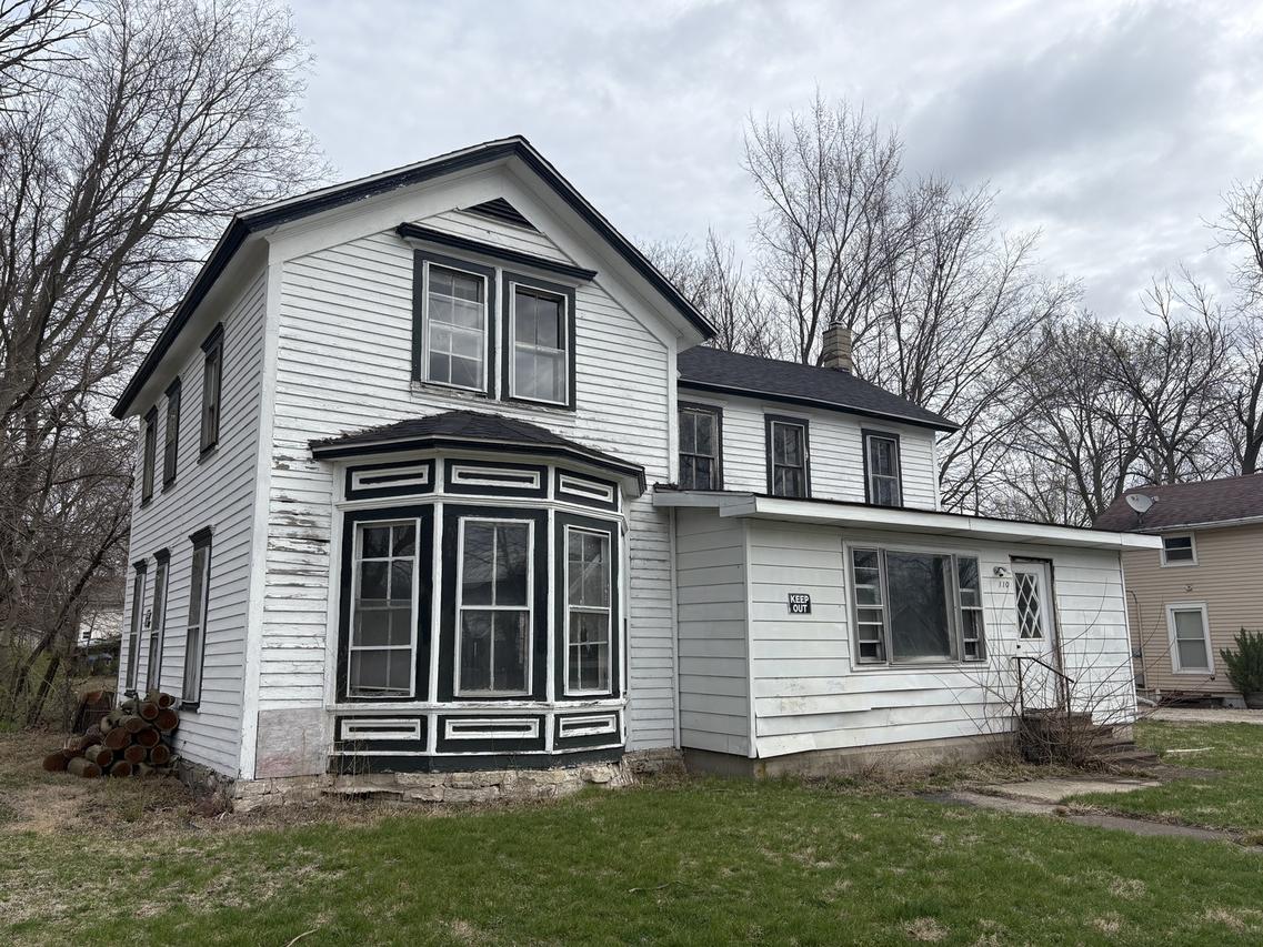 110 E Waupansie St., Dwight, IL 60420