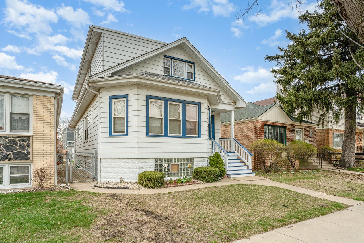 5438 N Nagle Ave., Chicago, IL 60630