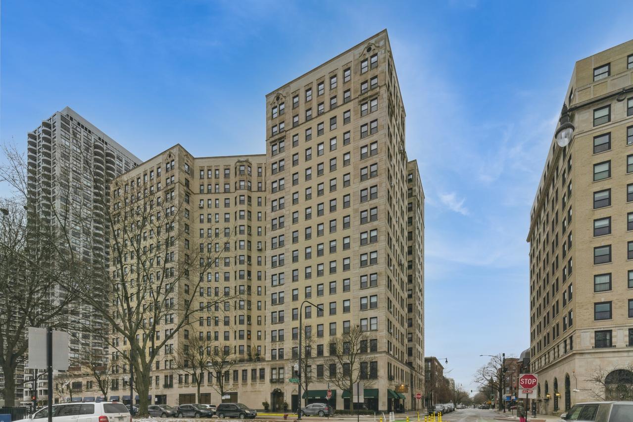 2000 N Lincoln Park West Ave. #504, Chicago, IL 60614