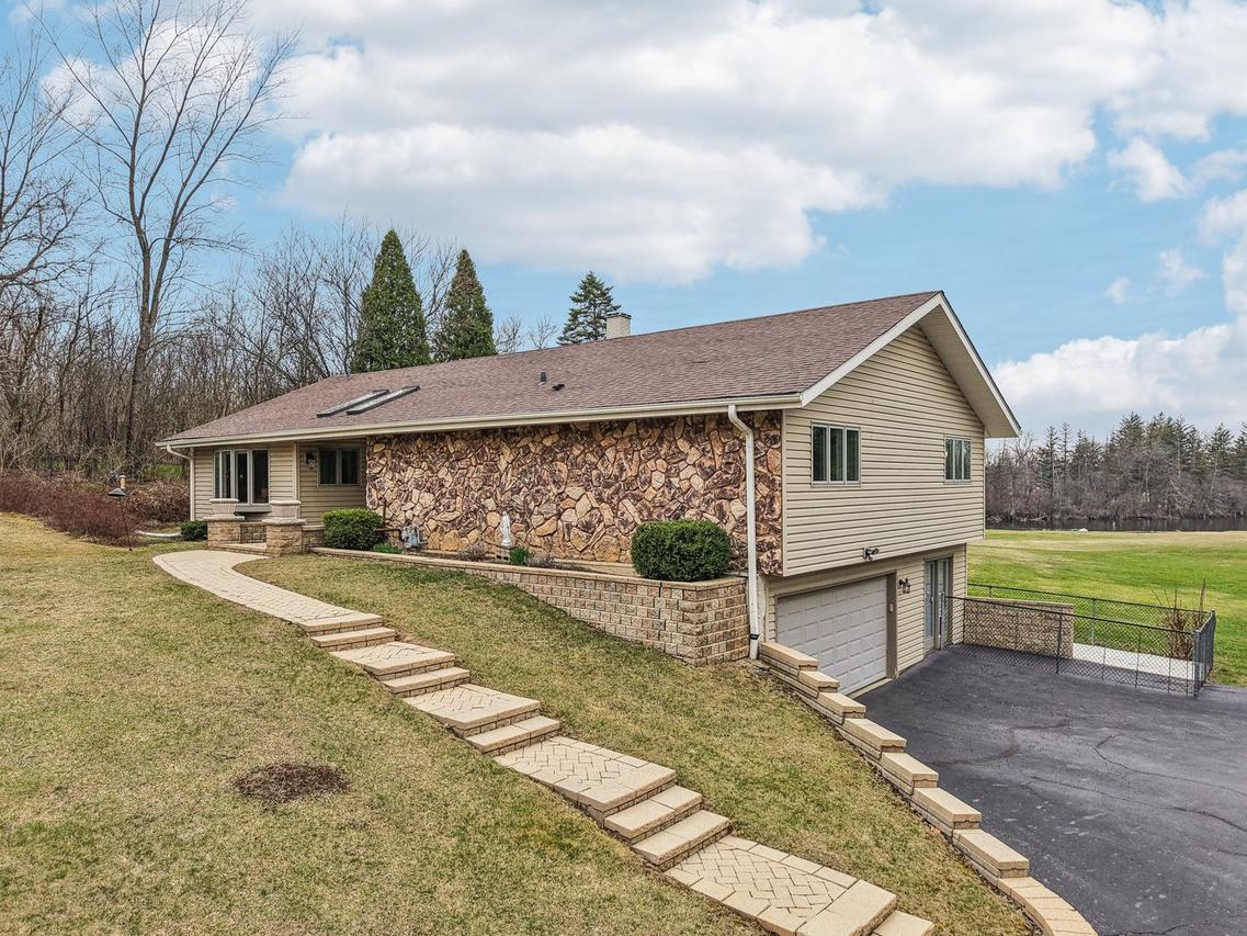 34550 N Stanley Rd., Ingleside, IL 60041