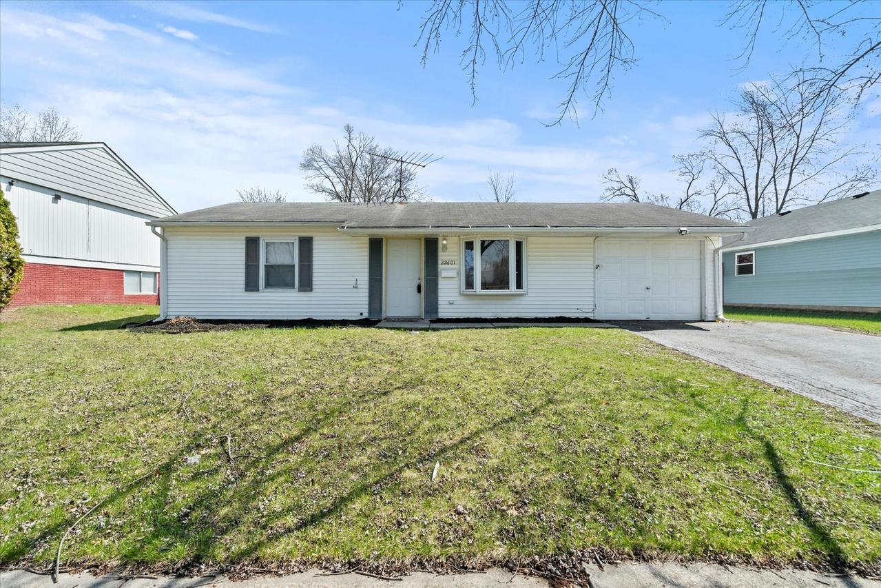 22601 Theodore Ave., Sauk Village, IL 60411