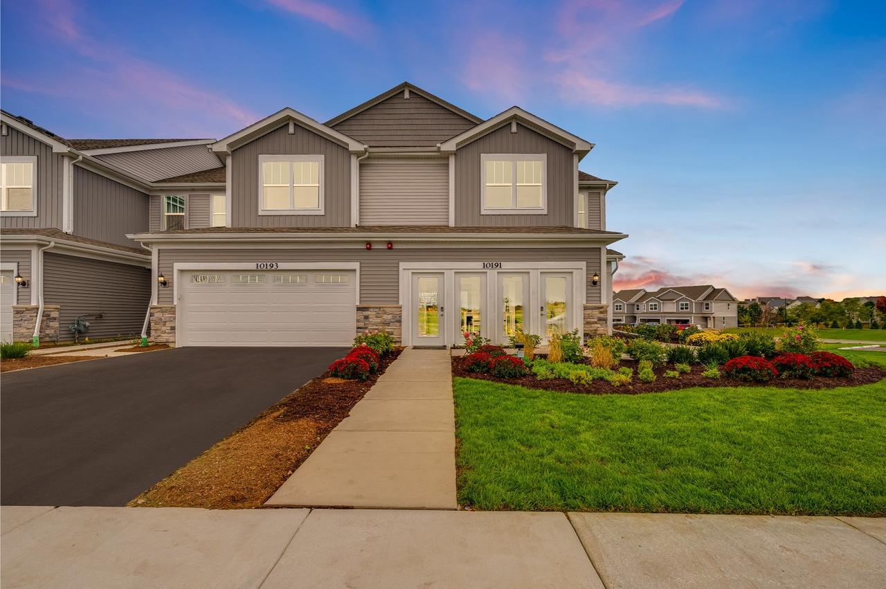 144 Henderson St., Oswego, IL 60543