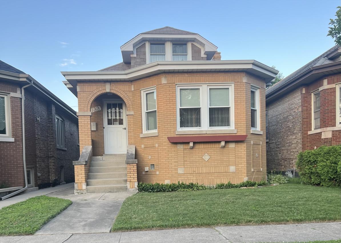 3733 Euclid Ave., Berwyn, IL 60402