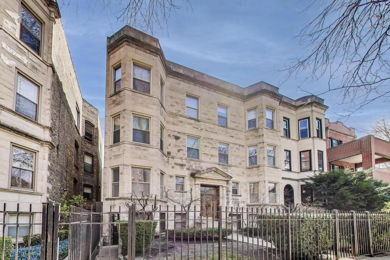 5327 N Winthrop Ave. #2S, Chicago, IL 60640