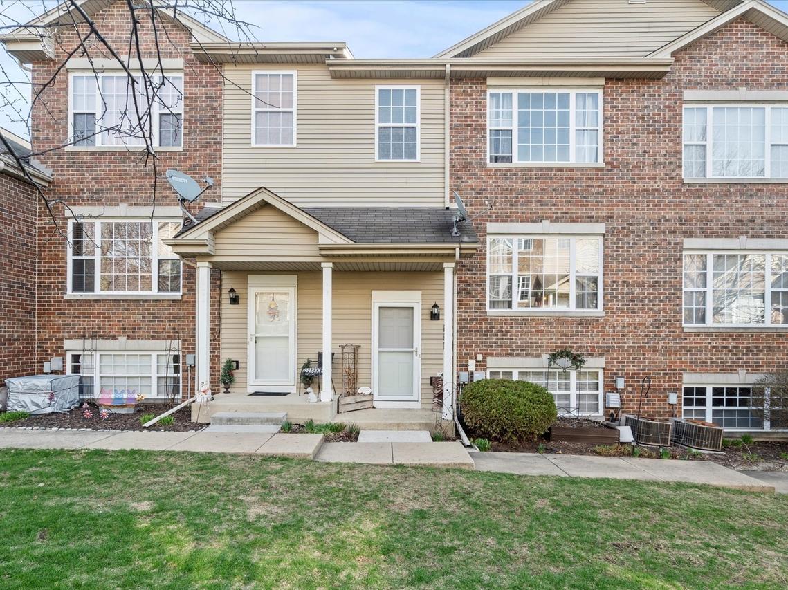 657 E Willow St., Elburn, IL 60119
