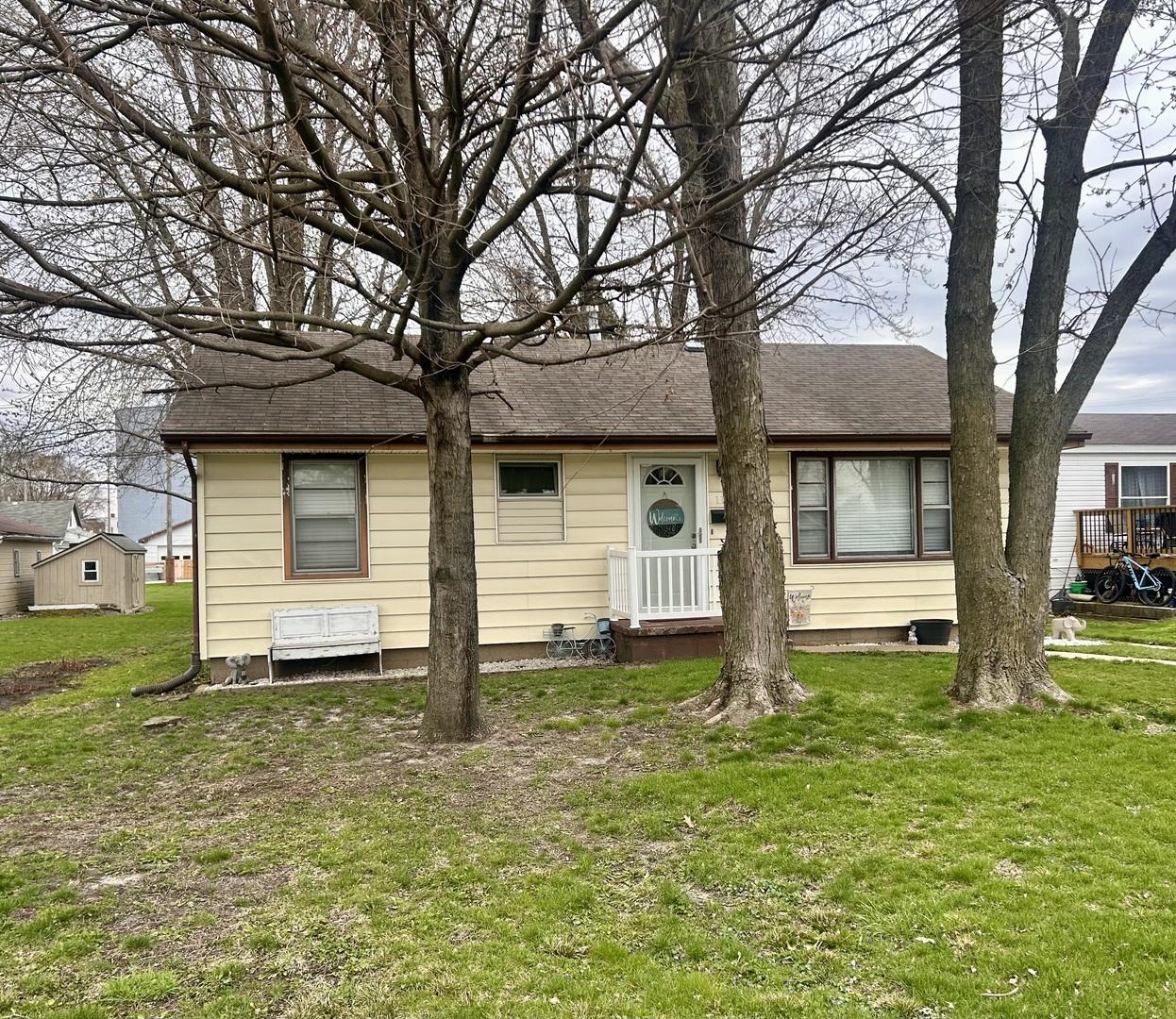 118 N West St., Gibson City, IL 60936