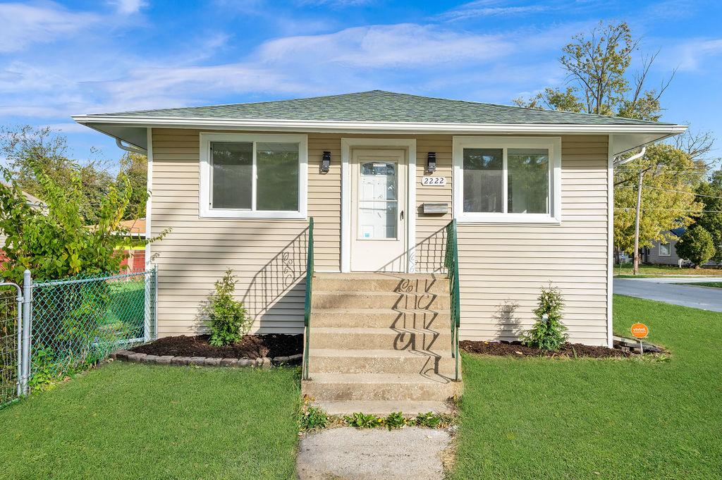 2222 170th St., Hazel Crest, IL 60429