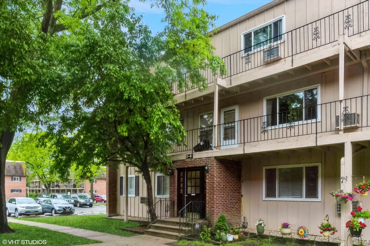 2508 Algonquin Rd. #3, Rolling Meadows, IL 60008