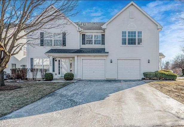 1441 Orleans Dr., Mundelein, IL 60060