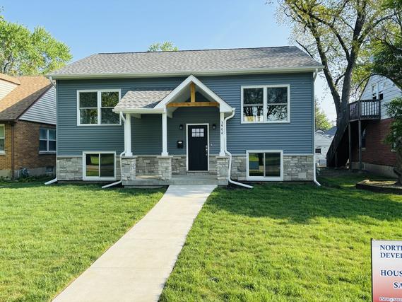 New Homes with Master Bedrooms on the 1st Floor That Attend Edgebrook Elementary School: April 12th to April 18th