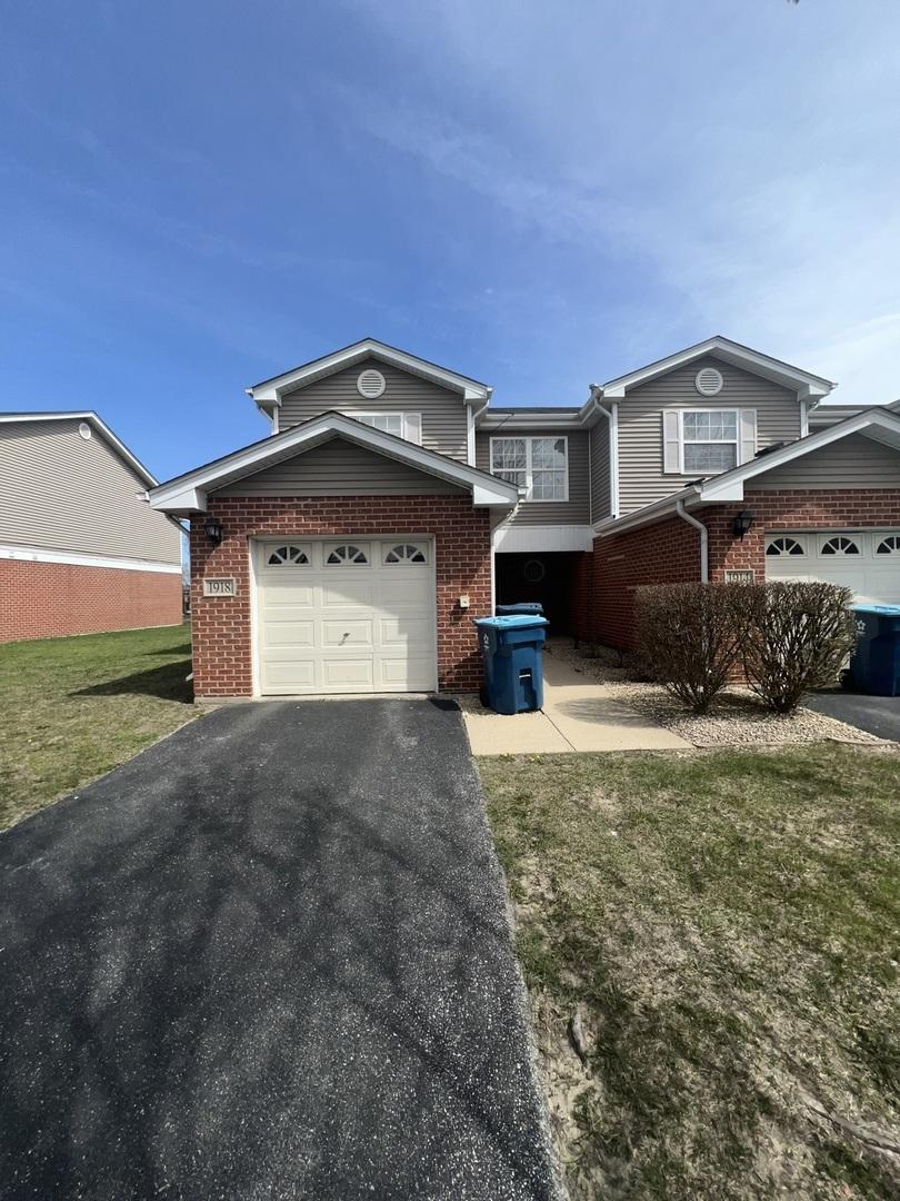 1918 Stonegate Dr., Calumet City, IL 60409