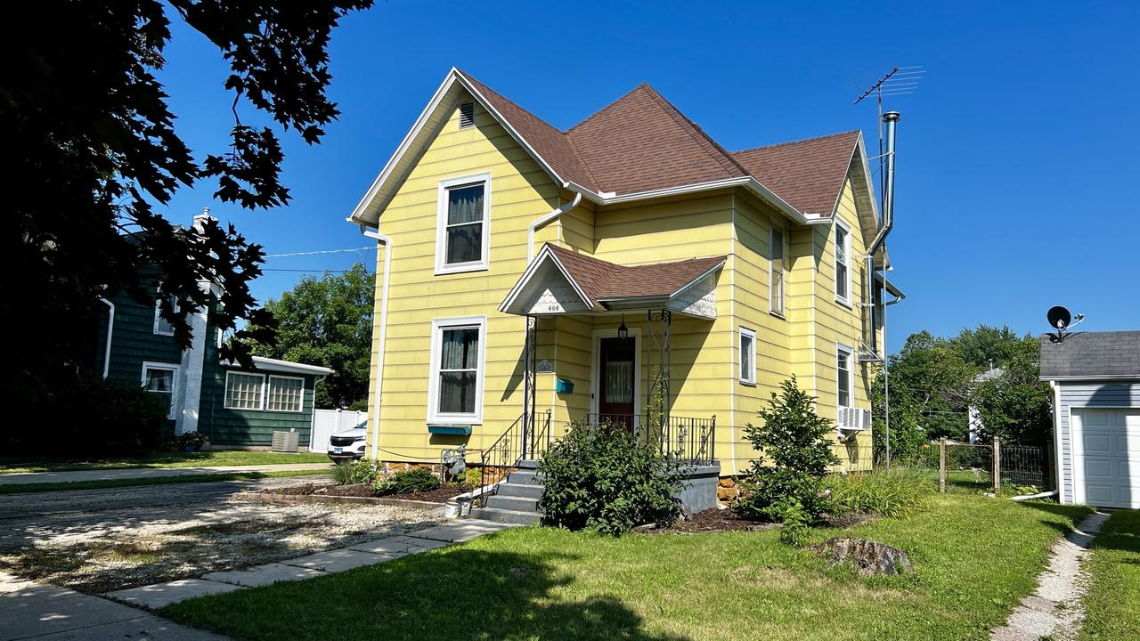 406 S Genesee St., Morrison, IL 61270