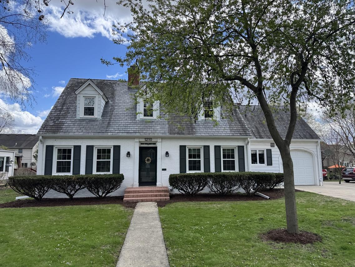 1210 Glenwood Ave., Joliet, IL 60435