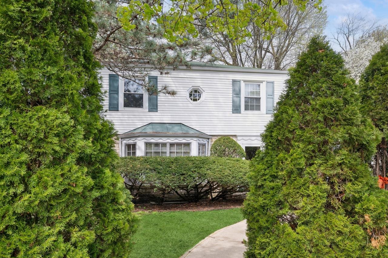 510 Ridge Ave., Evanston, IL 60202