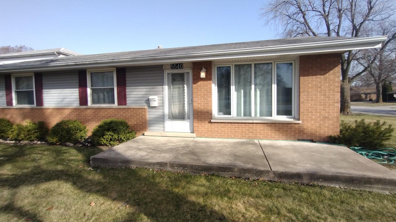 5540 135th St., Crestwood, IL 60418