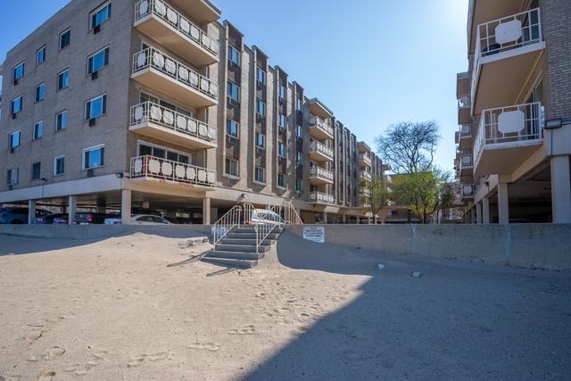 2772 E 75th St. #2FN, Chicago, IL 60649