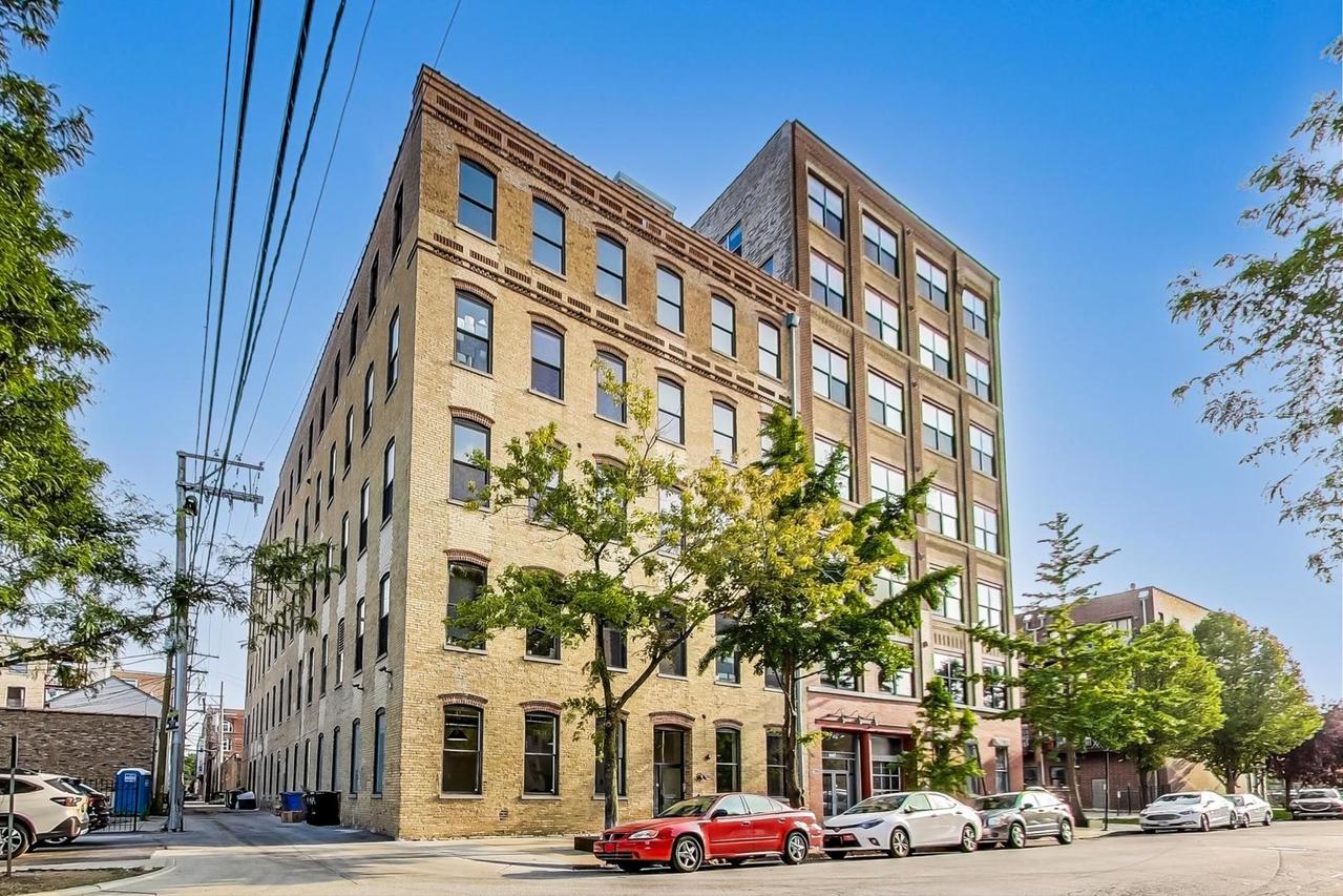 1147 W Ohio St. #304, Chicago, IL 60642