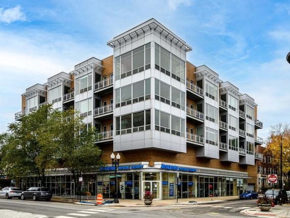 3920 N Sheridan Rd. #508, Chicago, IL 60613