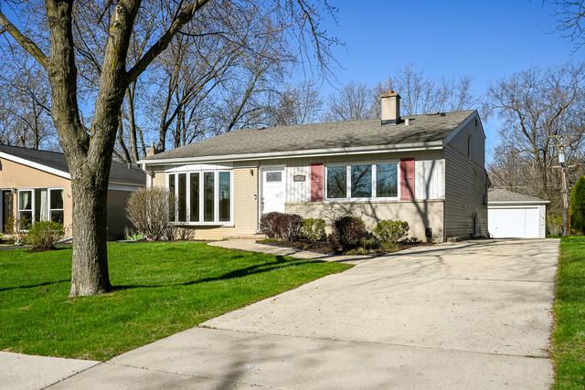 62 S Main St., Glen Ellyn, IL 60137
