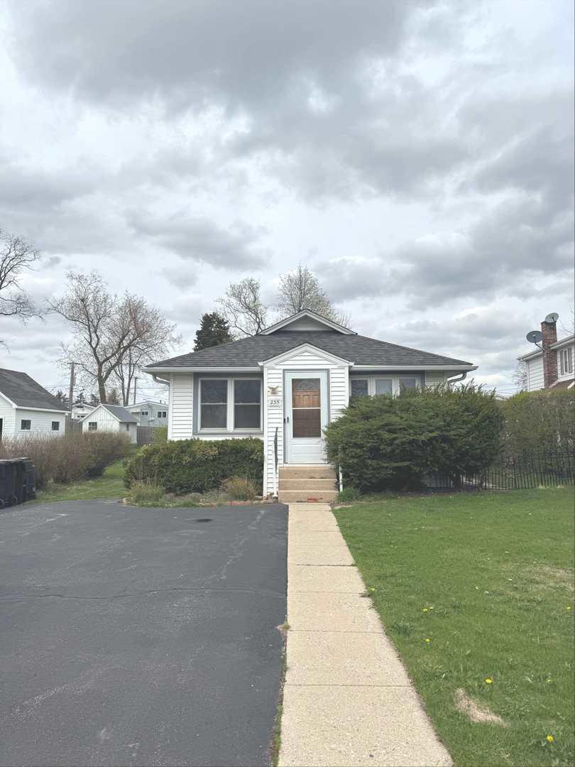 235 Kimball Ave., Wauconda, IL 60084
