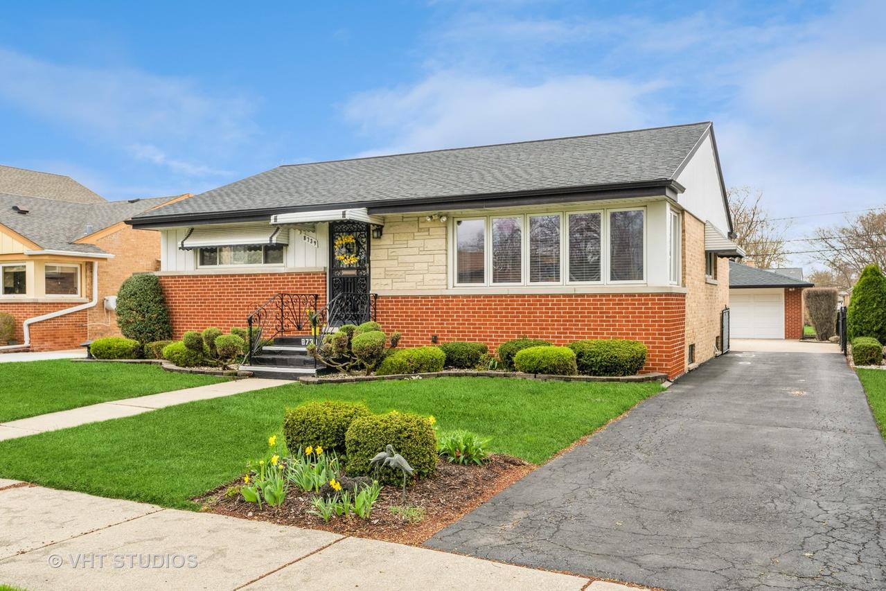 8739 N Oleander Ave., Niles, IL 60714
