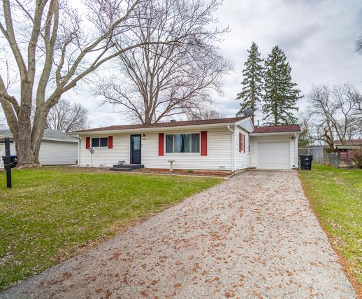 1701 W Oakleaf Dr., Mchenry, IL 60050