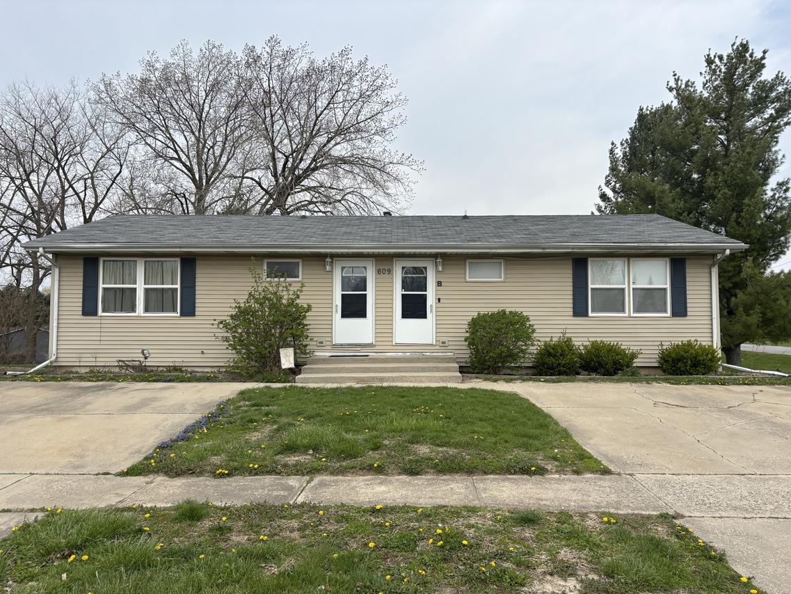 609 N Dianne Ln. #A, Mahomet, IL 61853
