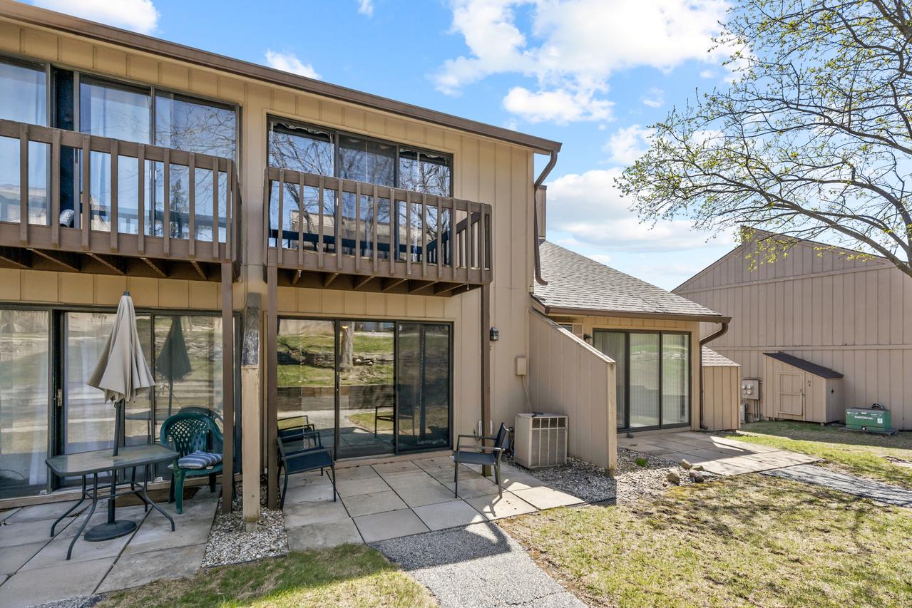 28 Jamaica Colony #5, Fox Lake, IL 60020