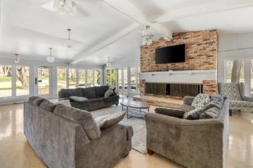 28 Jamaica Colony St. #5, Fox Lake, IL 60020