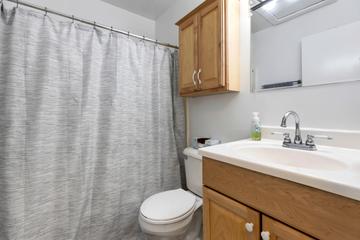 28 Jamaica Colony St. #5, Fox Lake, IL 60020