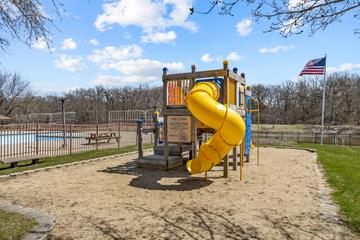 28 Jamaica Colony St. #5, Fox Lake, IL 60020