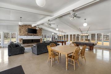 28 Jamaica Colony St. #5, Fox Lake, IL 60020