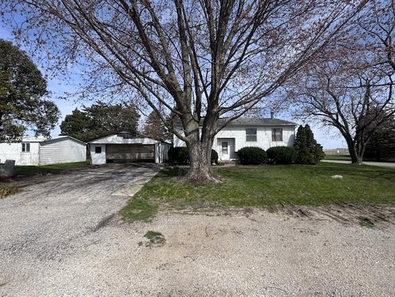 423 Livingston Dr., Chatsworth, IL 60921
