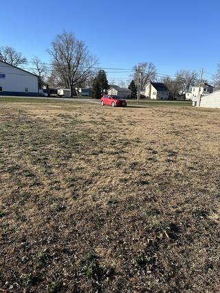 175 E 3rd Ave., Clifton, IL 60927