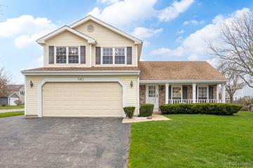 942 Hill Crest Dr., Carol Stream, IL 60188