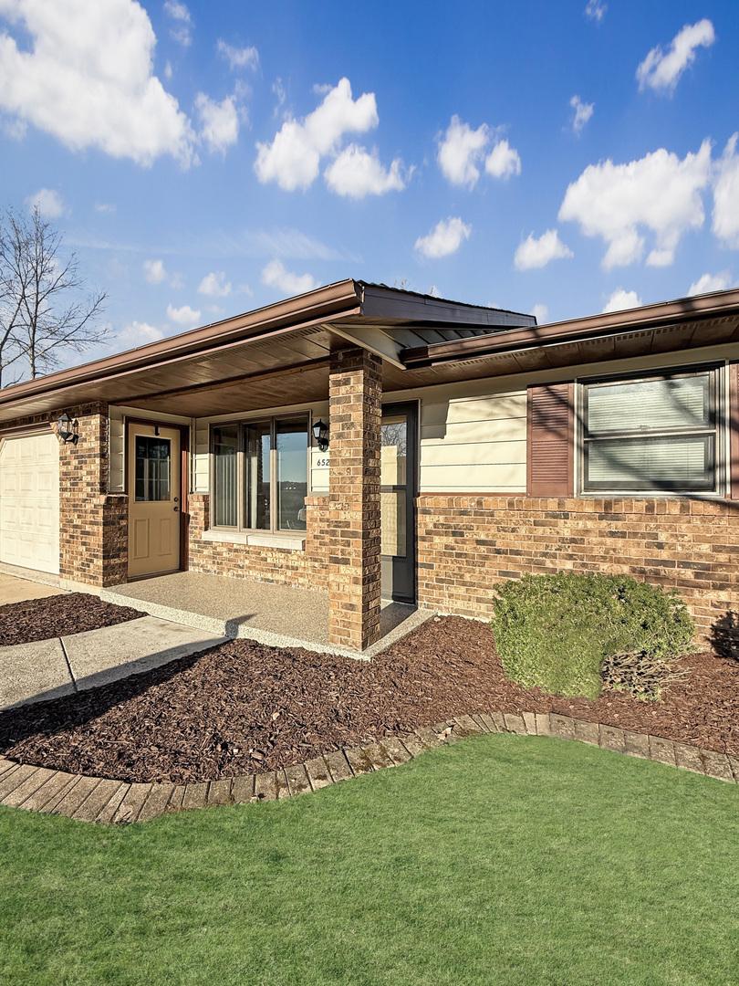 652 N Star Dr. #1, Lena, IL 61048