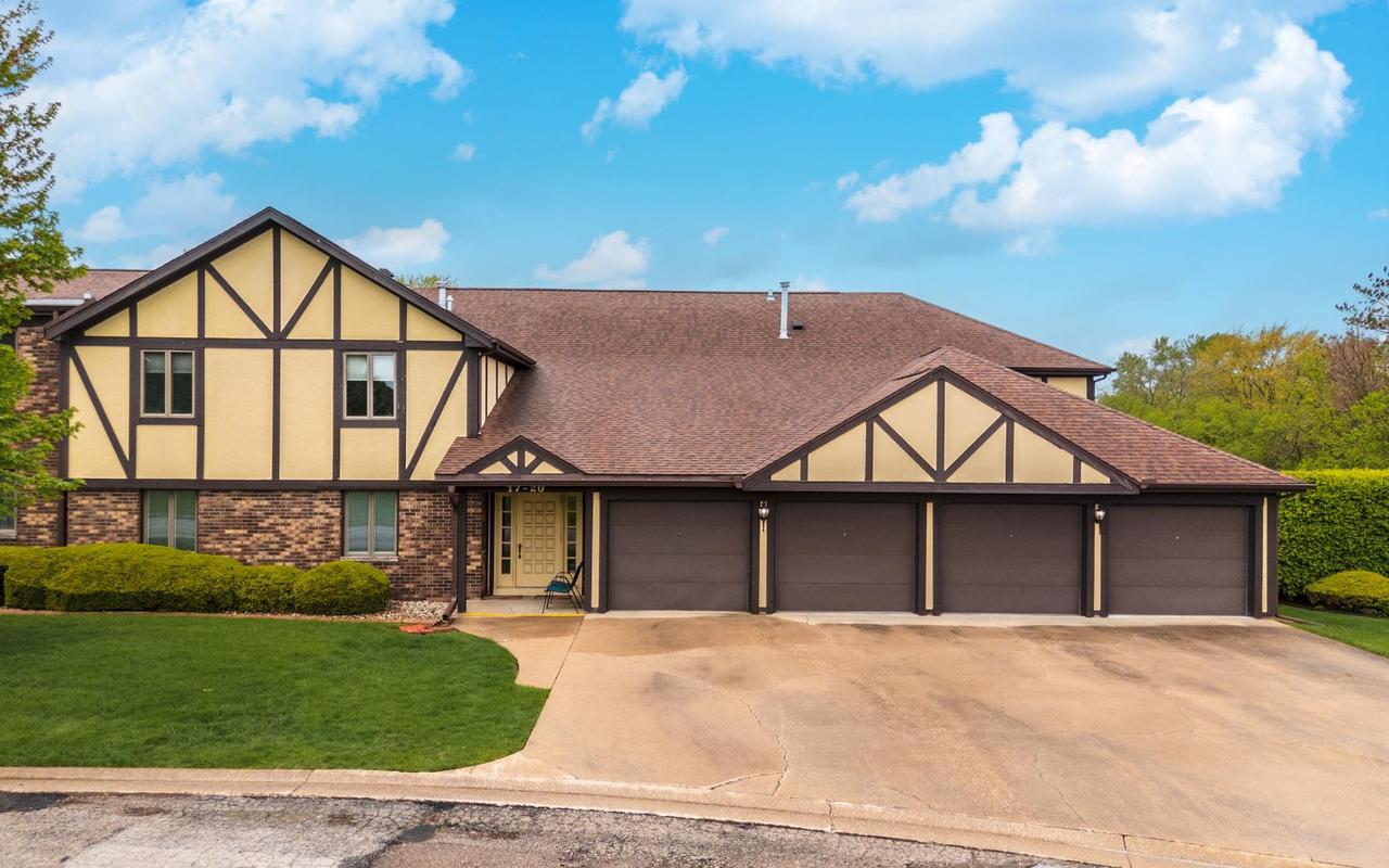 17 Crystal Ct. #D-1, Pontiac, IL 61764