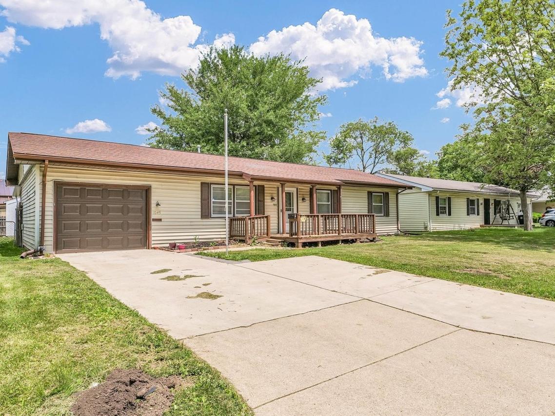 1045 Briarcliff Dr., Rantoul, IL 61866