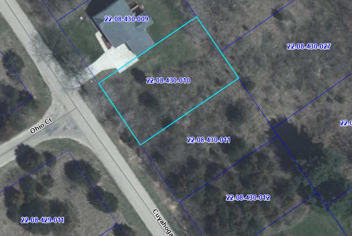 220 Cuyahoga Dr., Dixon, IL 61021