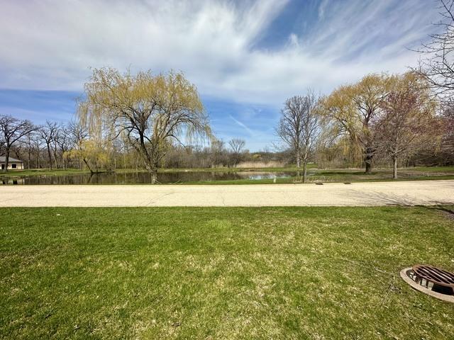 105 Kaitlins Way, Barrington, IL 60010