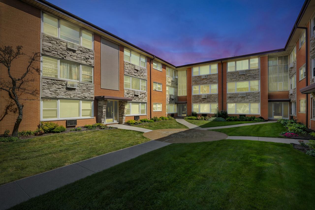 4107 N Keeler Ave. #2H, Chicago, IL 60641