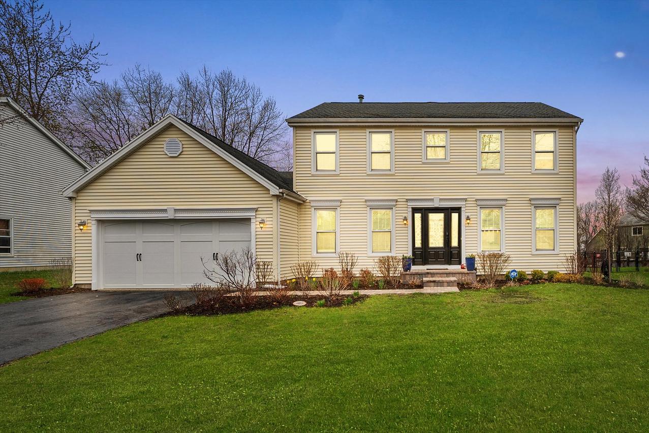 1388 Candlewood Dr., Crystal Lake, IL 60014