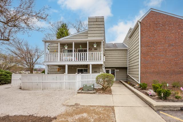 1420 Stonebridge Tr. #2-2, Wheaton, IL 60189