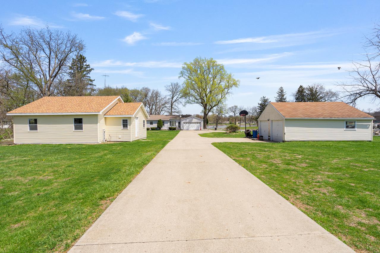 2697 River Rd., Kankakee, IL 60901