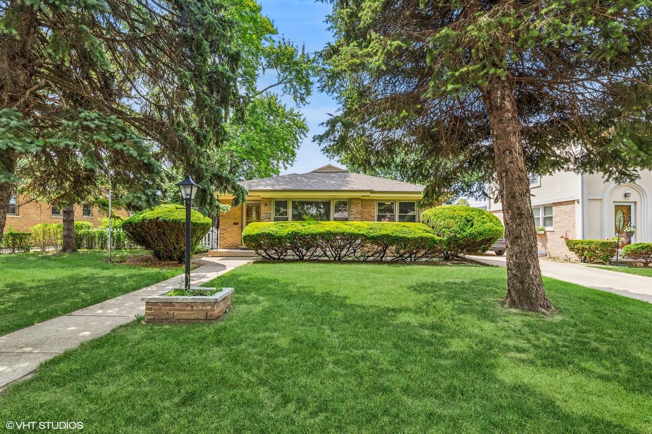 4547 Howard St., Skokie, IL 60076
