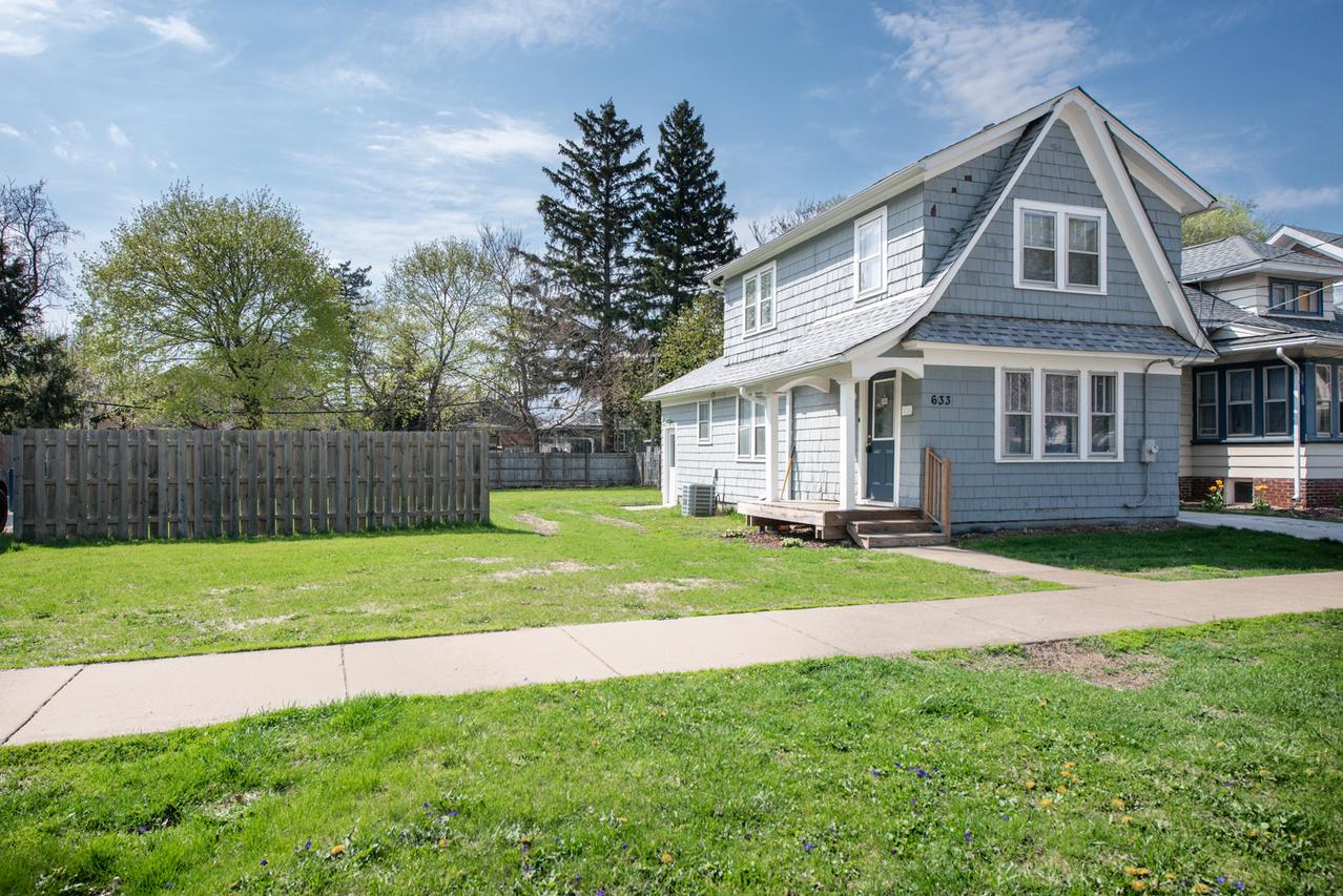 633 Watson St., Aurora, IL 60505