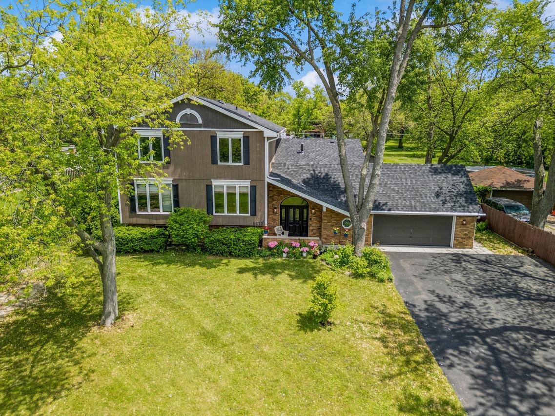 5873 Walnut Ave., Downers Grove, IL 60516