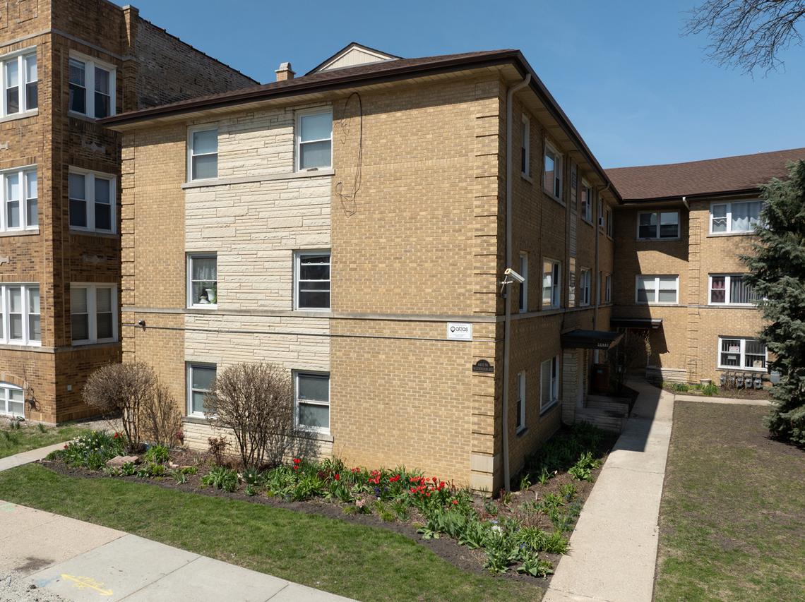 4454 W Gunnison St. #1C, Chicago, IL 60630